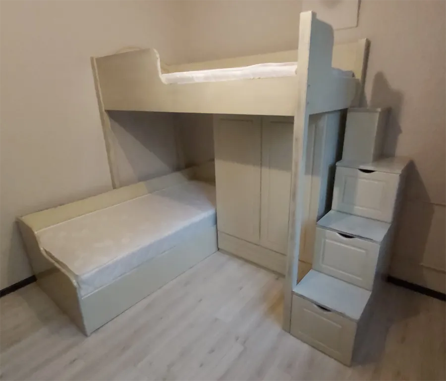 Двуетажно ъглово легло